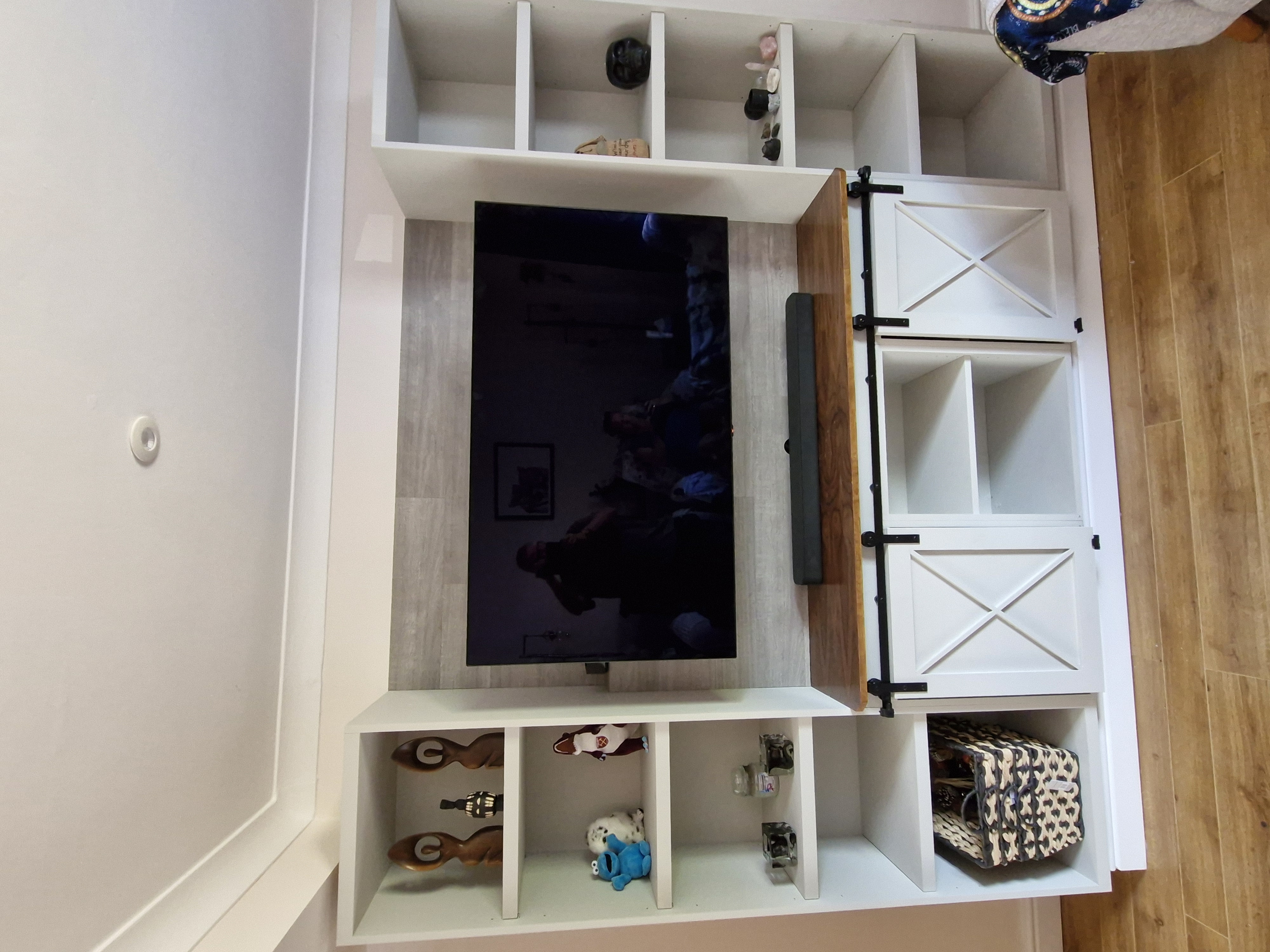 Bespoke Media Unit